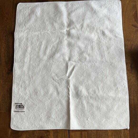 NFL Las Vegas Raider Nation 2021 Game 2 Rowdy Rag Towel Brand New - Picture 9 of 9